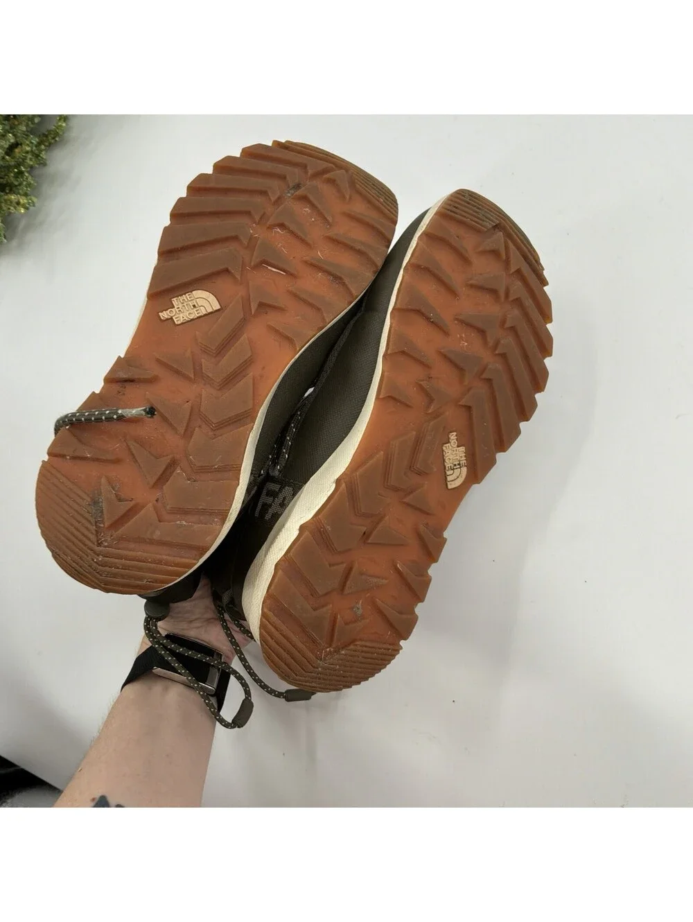 The North Face Green Thermoball Lace-Up Boots Womens Size 7